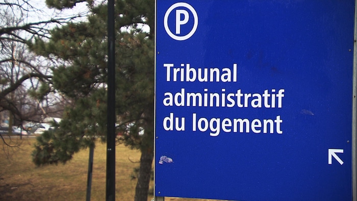 Une enseigne du Tribunal administratif du logement.