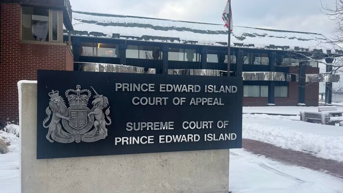 Un bâtiment qui abrite la Cour d'appel et la Cour suprême de l'Île-du-Prince-Édouard.