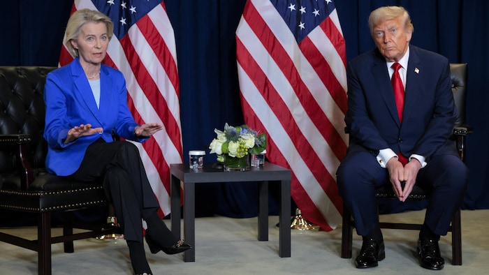 Le président américain Donald Trump avec la présidente de la Commission européenne, Ursula von der Leyen.