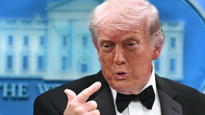 Le président américain Donald s'exprime lors d'un point presse.
