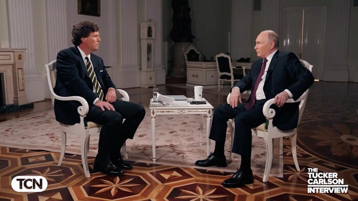 La Russie ne peut pas être vaincue en Ukraine, assure Poutine à Tucker Carlson | Radio-Canada