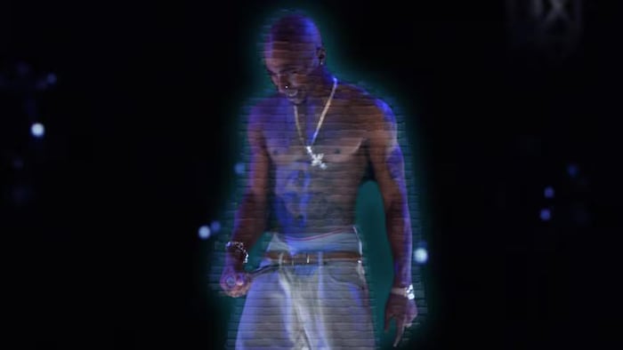 Un hologramme sur scène.