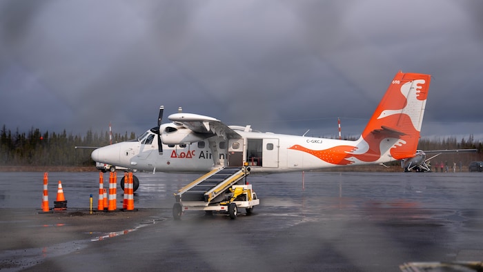 Un avion Twin-otter, de la compagnie Air Inuit.
