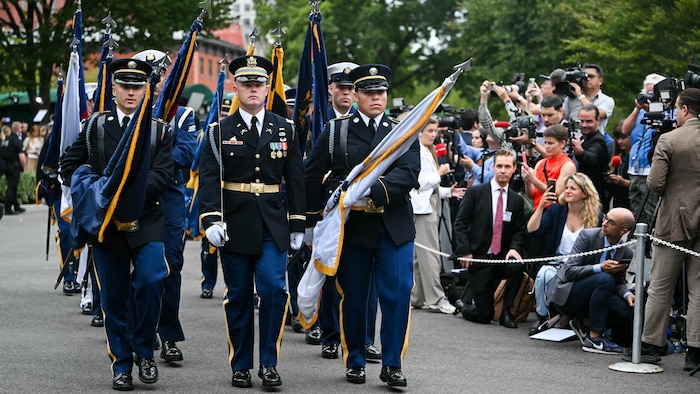 Une garde d'honneur de l'armée américaine.