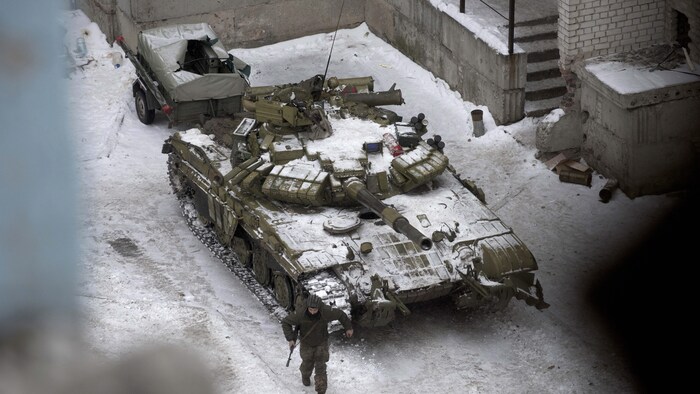 Un soldat ukrainien dans la ville d'Avdiivka, en Ukraine, le 2 février 2017.