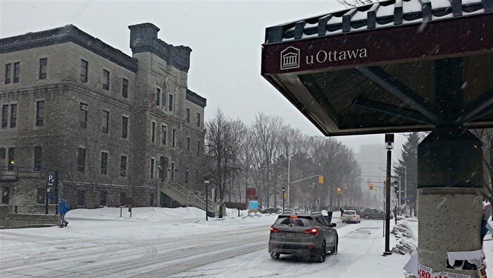 Le campus de l'Université d'Ottawa en hiver