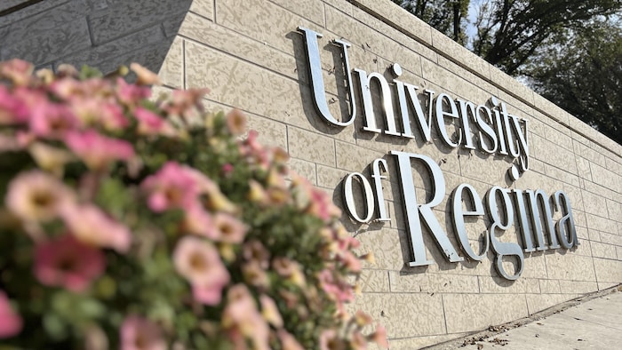 L'entrée de l'Université de Regina, en Saskatchewan, le 12 septembre 2025.