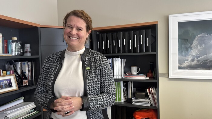 La directrice du Service des communications et des relations publiques de l'UQAC, Marie-Karlynn Laflamme.