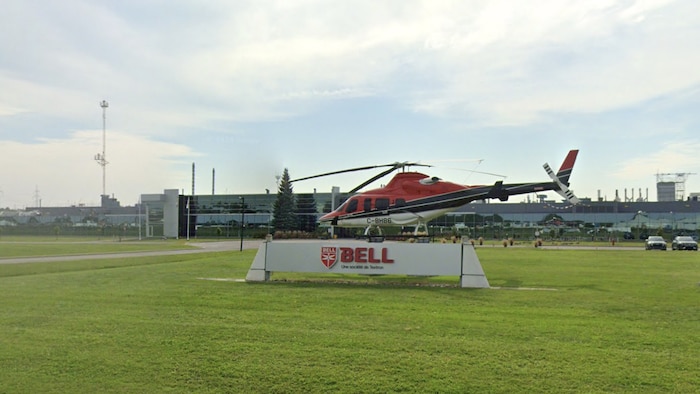 L'usine de Bell Textron, en bordure de l'autoroute 15.