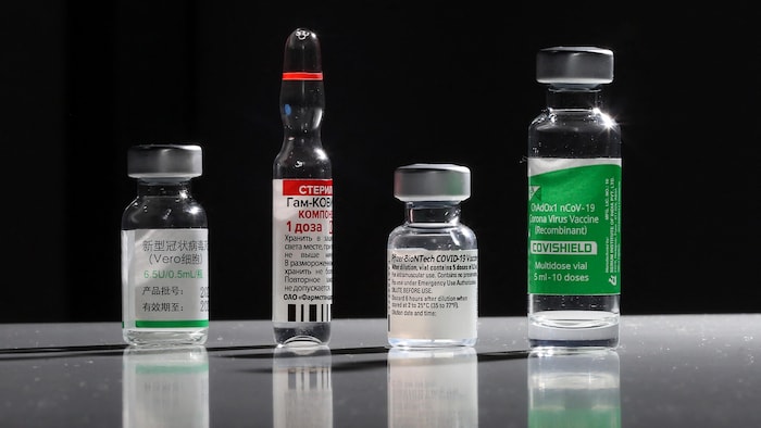 加拿大认为混合接种受到批准的疫苗对抵御新冠病毒是有效的。