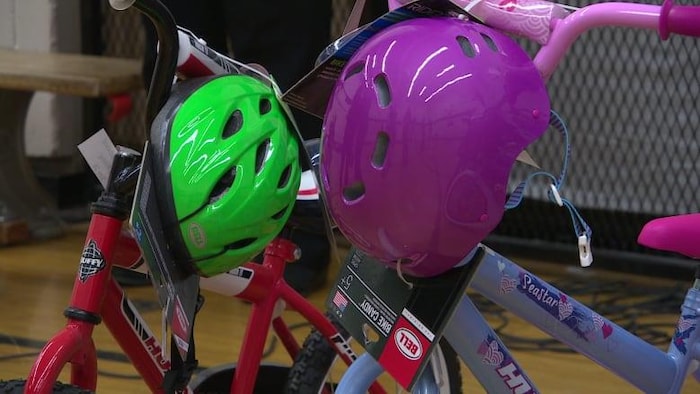 Deux vélos avec deux casques