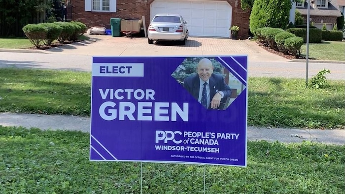 Une pancarte de campagne de Victor Green, candidat du Parti populaire du Canada dans Windsor-Tecumseh. 