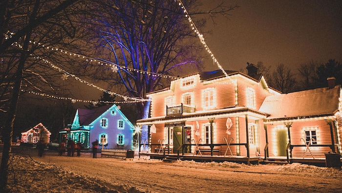 La magie des Fêtes enchante le Village québécois d’antan | Radio-Canada