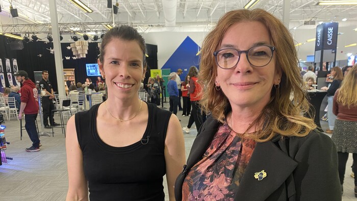 Virginie Gagnon et Sylvie Marcoux prennent la pose.