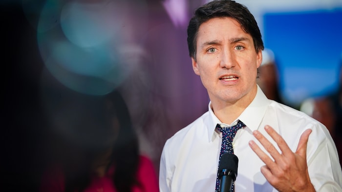 Le premier ministre Justin Trudeau prend la parole lors d'une annonce.
