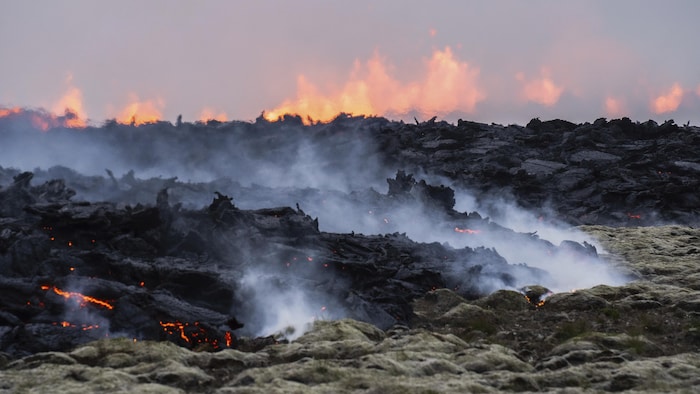 Islande : un volcan entre en éruption, à 50 km de la capitale