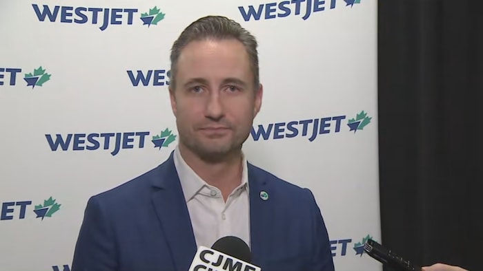 Jared Mikoch- Gerke, directeur des alliances et des affaires aéroportuaires chez WestJet.