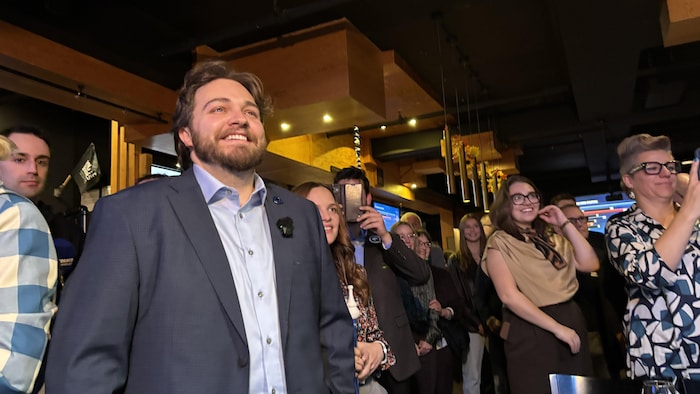 William Fradette est tout sourire au moment de sa victoire.