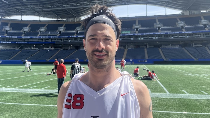 Antony Auclair, receveur de l'équipe du Canada de flag football