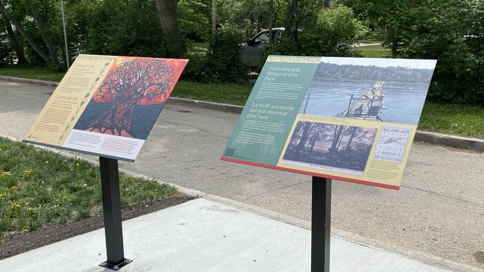 Des panneaux historiques sont présentés dans le quartier de Saint-Vital, à Winnipeg.