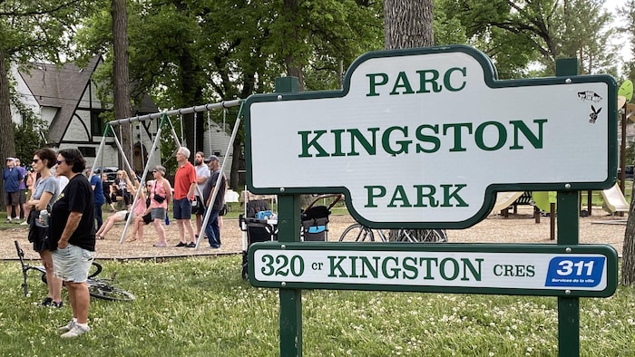 Un panneau montre un parc dans la ville de Winnipeg, au Manitoba.