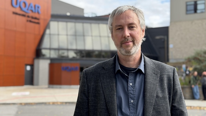 Le professeur en science politiquesà l'UQAR Yann Fournis