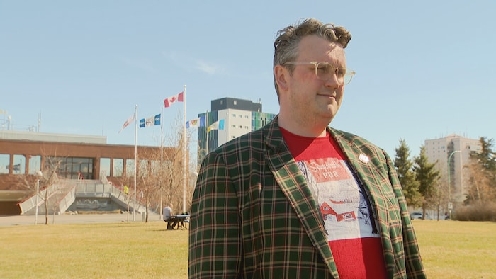Portrait de Garrett Cochrane.