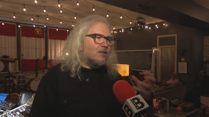 Yvan Cassar en entrevue.