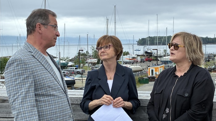 Yves-François Blanchet, Hermeline Smith et Lynn-Ann Smith