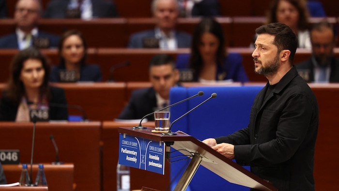 Zelensky signs an agreement for a special court for Ukraine, hopes to see Putin tried Zelensky signs an agreement for a special court for Ukraine, hopes to see Putin tried