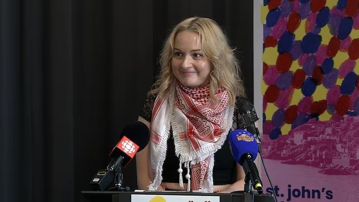 Zoe Cleland est la lauréate 2026 du prix Michelle Jackson, remis à une cinéaste émergente.
