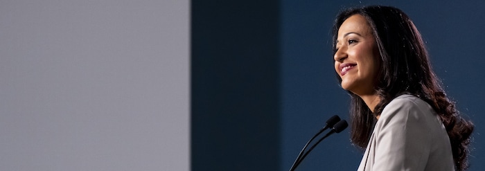 Ruba Ghazal en mêlée de presse. 