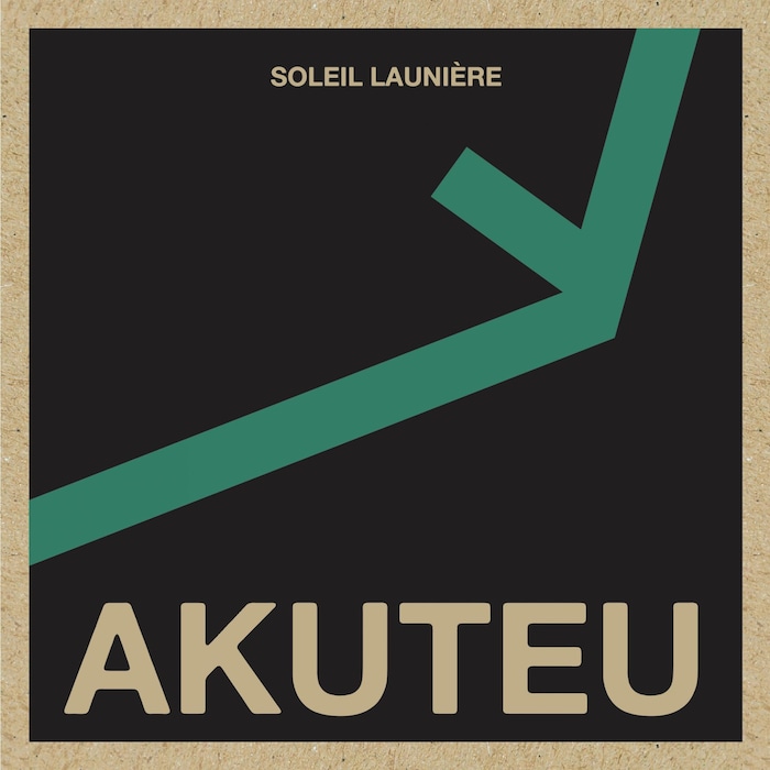 La couverture du texte de la pièce de théâtre Akuteu.