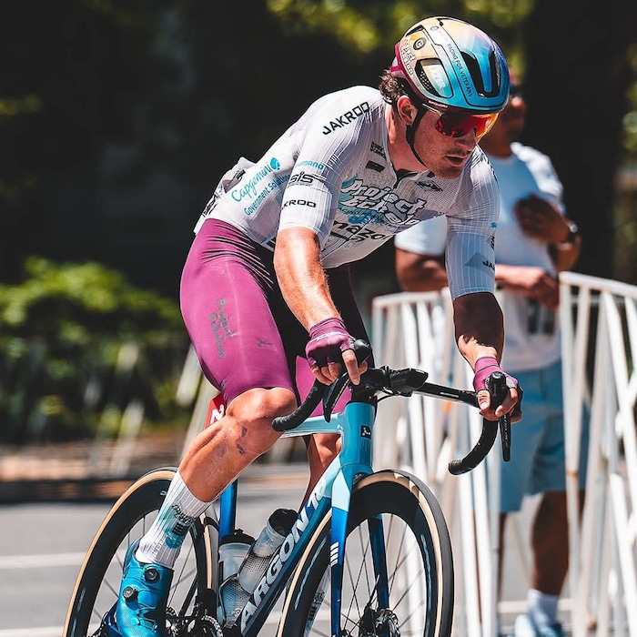 Jérôme Gauthier en course sur son vélo.