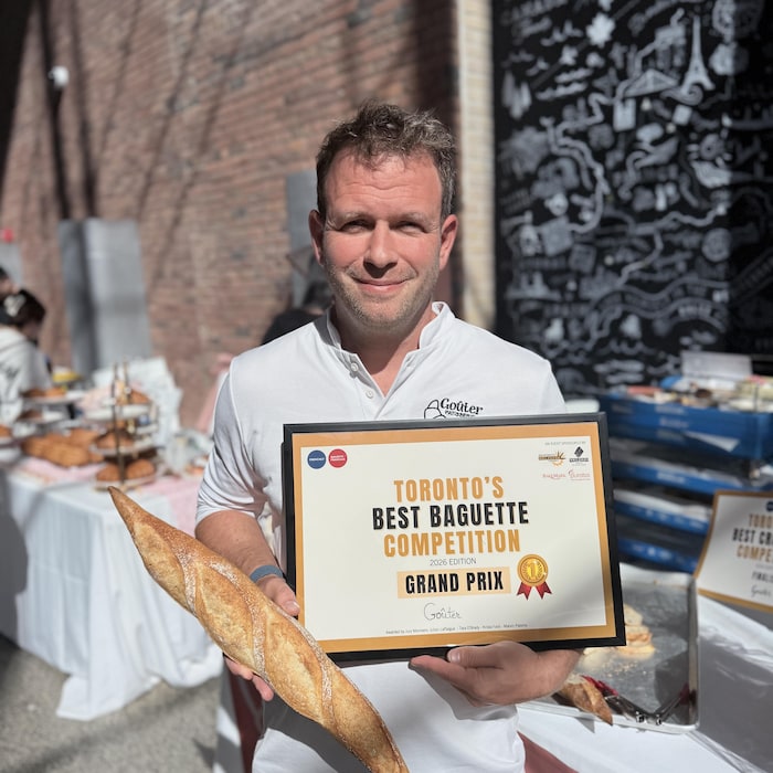Rodney Alléguède, de la boulangerie Goûter, lros de la remis du Grand Prix du jury pour la meilleure baguette de Toronto.