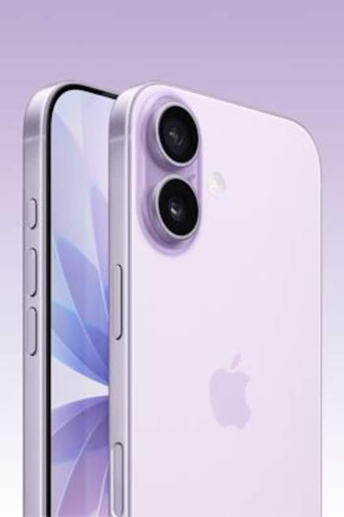 Deux iPhone, un de dos, un de face. 