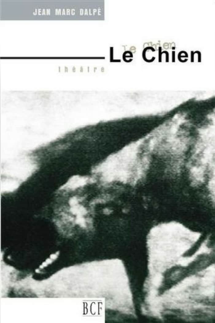 Couverture du livre en noir et blanc avec la photo d'un chien.