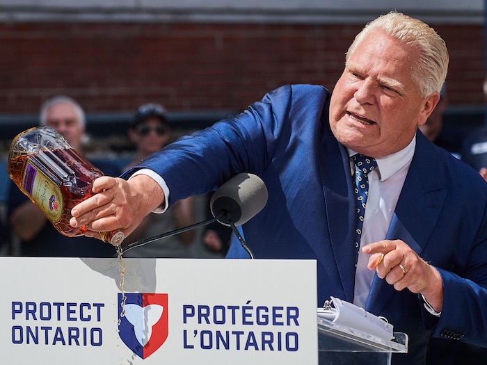 Doug Ford en point de presse à Kitchener, en Ontario, le 2 septembre 2025.