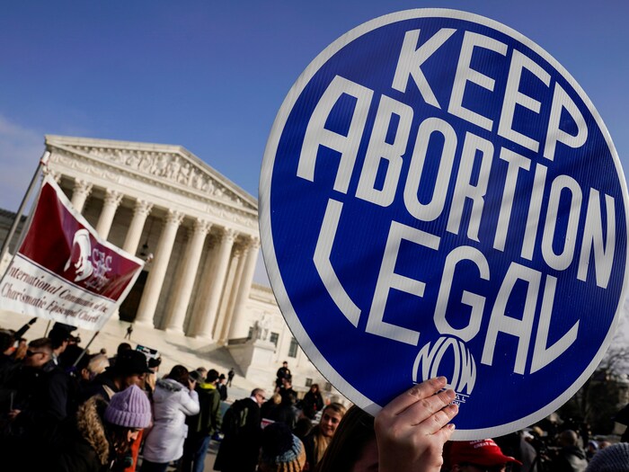 Une manifestation pro-avortement devant la Cour suprême des États-Unis