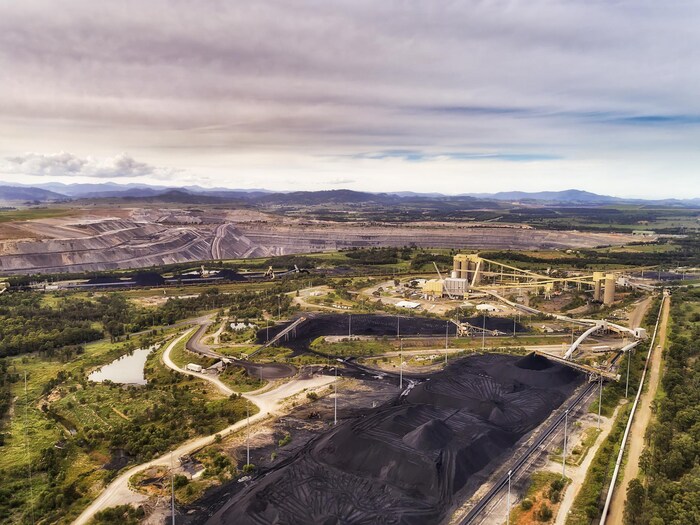 Une mine de charbon à ciel ouvert. 