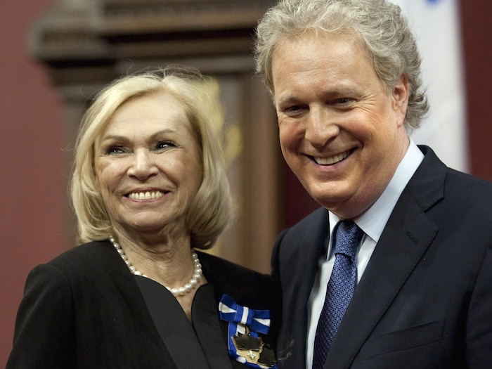 Monique Mercure aux côtés de Jean Charest.