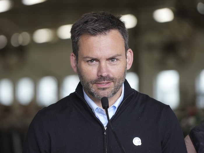 Paul St-Pierre Plamondon répondant à une question.