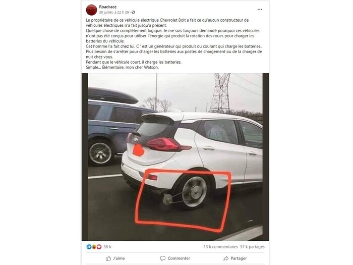 Une publication Facebook avec la photo d'une Chevrolet Bolt munie d'un générateur attaché à sa roue.