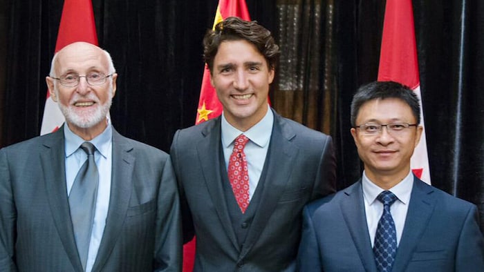 傅尧乐教授（左）、加拿大总理贾斯汀·特鲁多、以及SEEC-ABMP项目负责人He Jinsong。