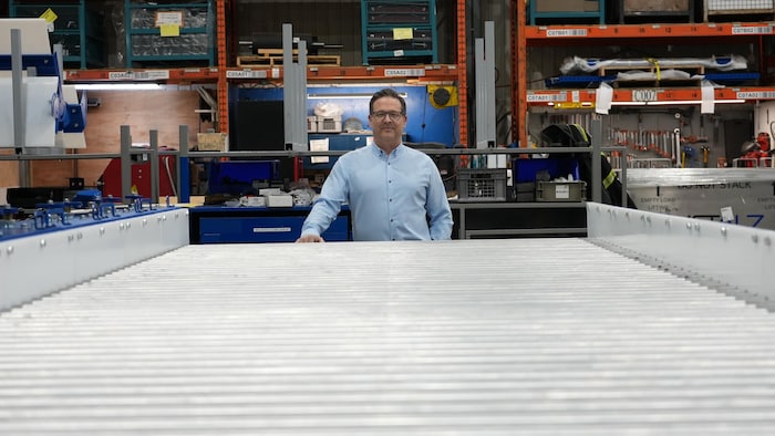 Éric Martin, le PDG de Metal7, dans son usine.
