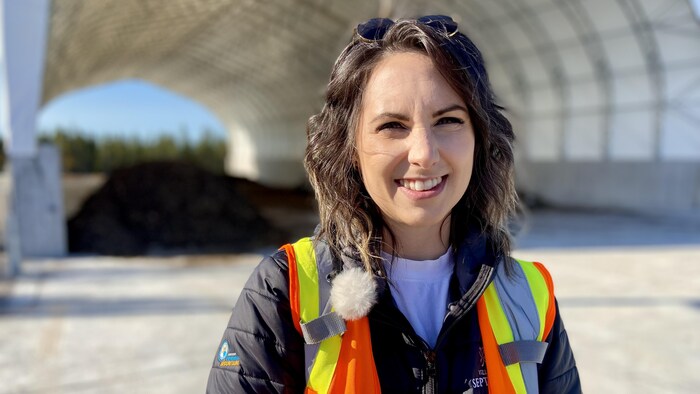 Mélissa Bernier en entrevue à Radio-Canada à l'extérieur.