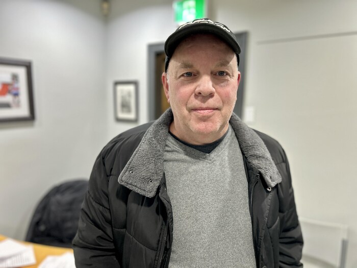 Donald Mallard est à l'intérieur lors d'une entrevue avec Radio-Canada.