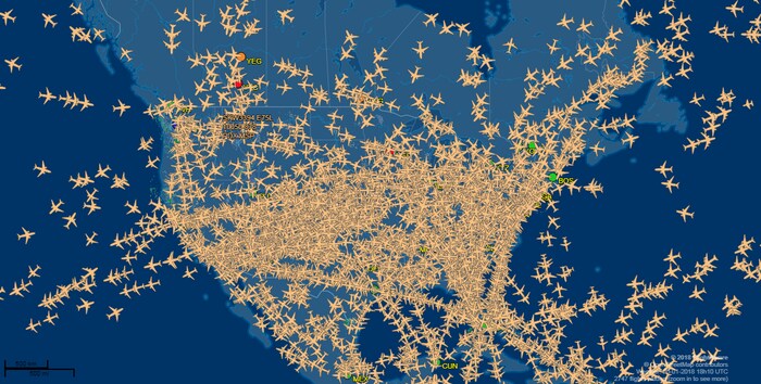 Vols en temps réel, jeudi à 13 h10. Chaque jour, dans le monde, huit millions de passagers s'assoient dans un avion.