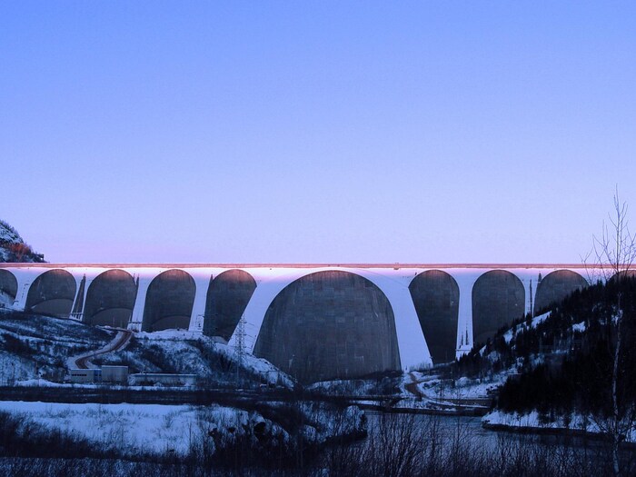 Le barrage Daniel-Johnson et la centrale Manic-5