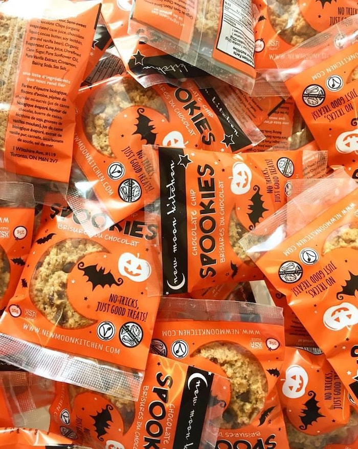 Halloween : bonbons qui piquent, arômes synthétiques… quelles friandises  éviter ou privilégier pour les enfants ? 